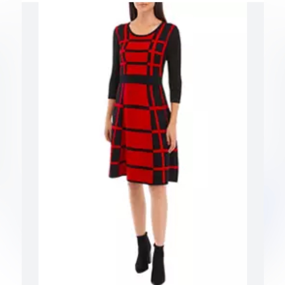 Danny and Nicole dress size XL